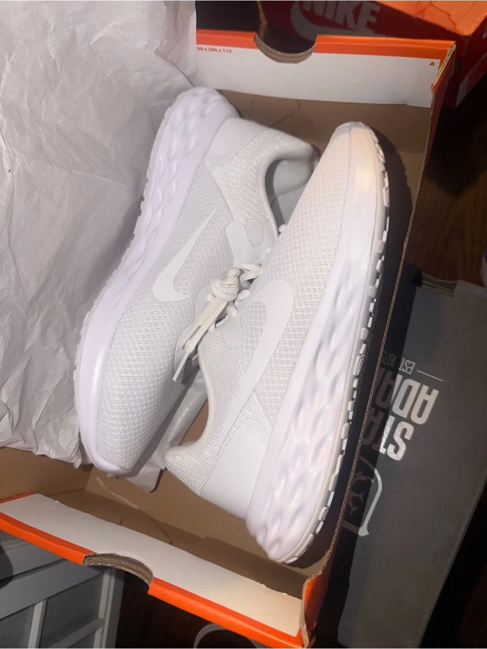 White nike swoosh—w/Shoe Box
